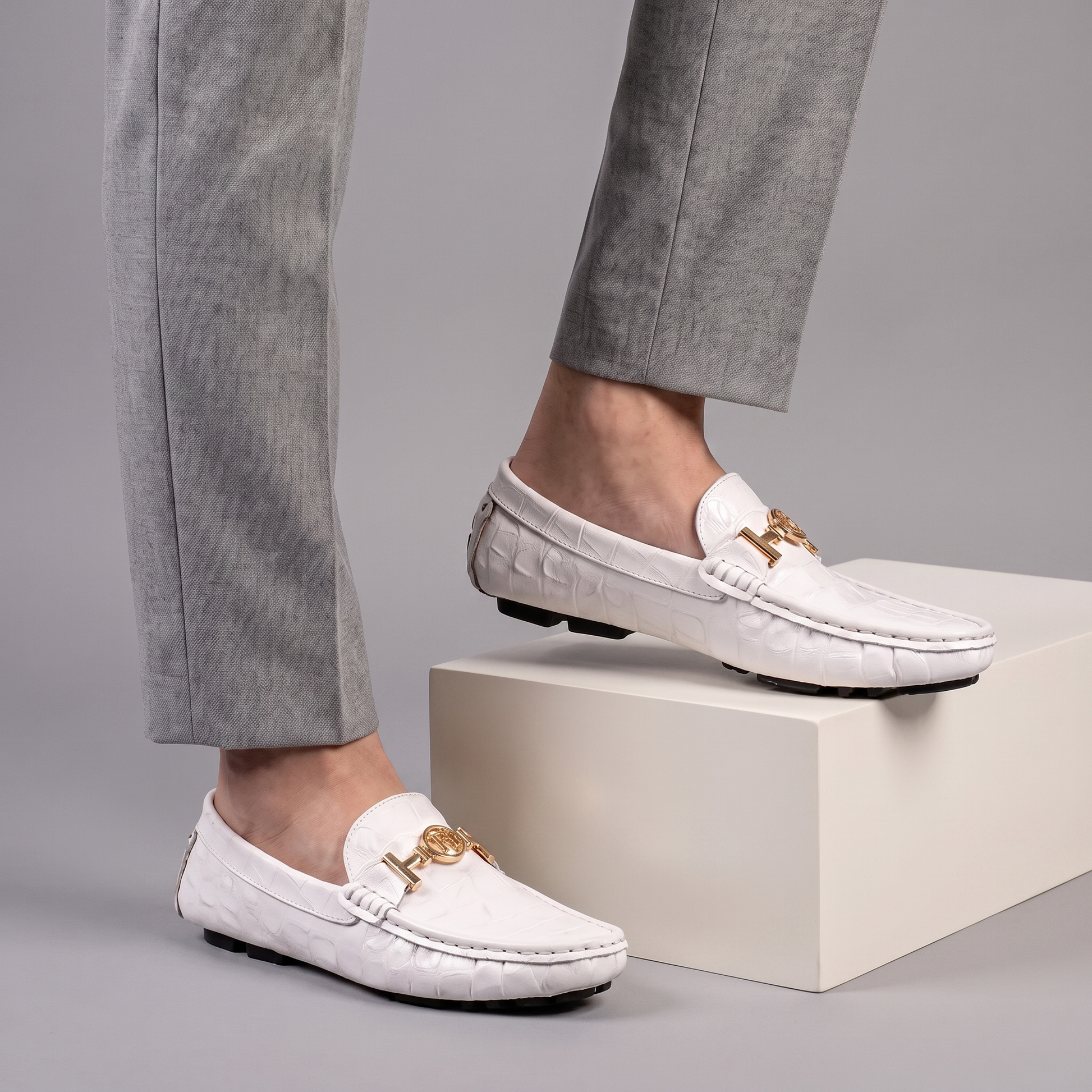 Men's LANGSTON slip-on loafers, stylish & comfortable, perfect for everyday casual wear.