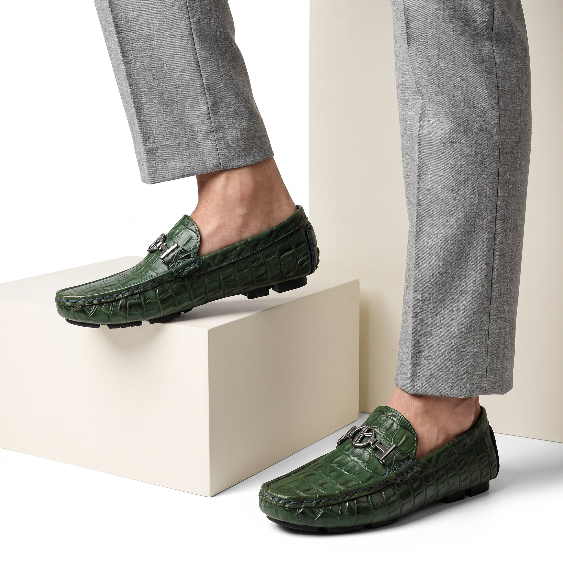 Stylish men's LANGSTON loafers with unique crocodile pattern, comfortable driving shoes for daily use.