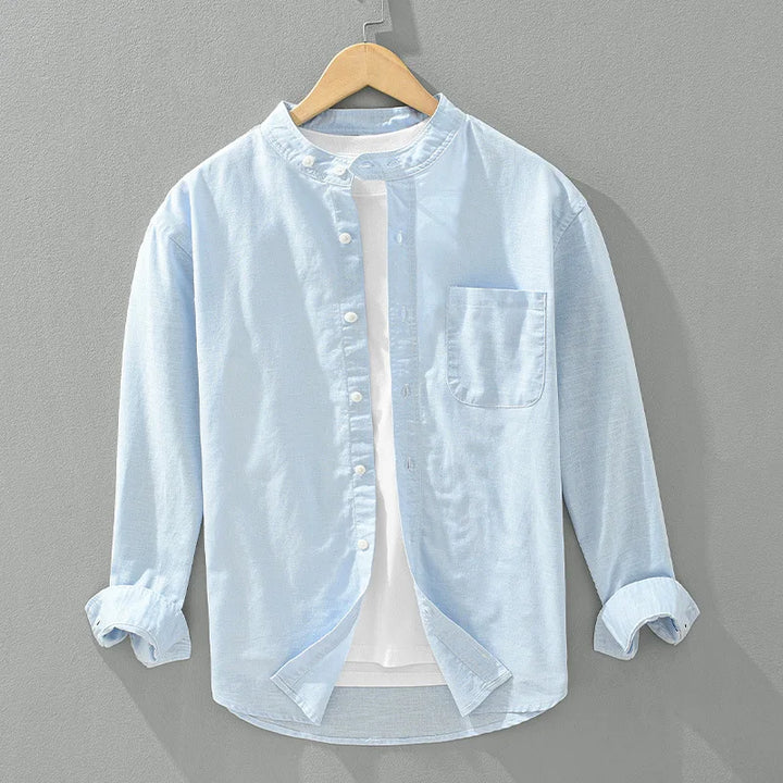 Versatile men's casual button-up shirt. Breathable fabric ensures comfort for summer and everyday wear.