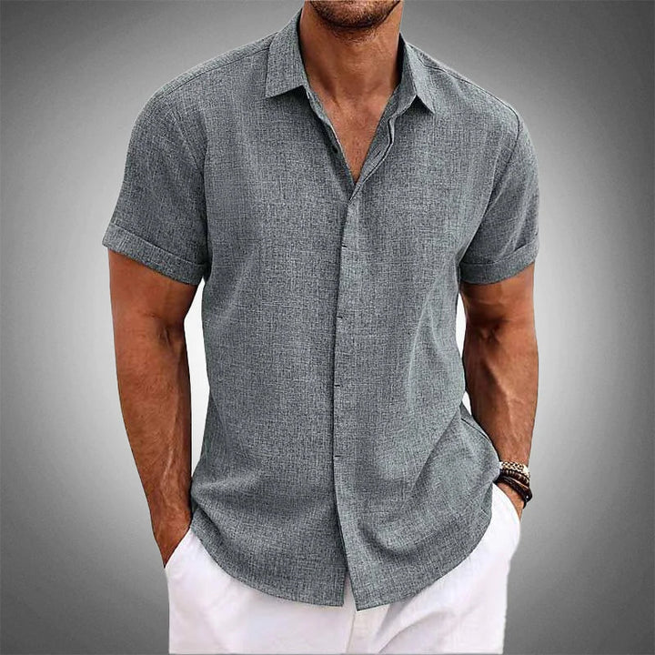 Versatile men's breathable short-sleeve shirt, ideal for everyday wear & summer comfort.