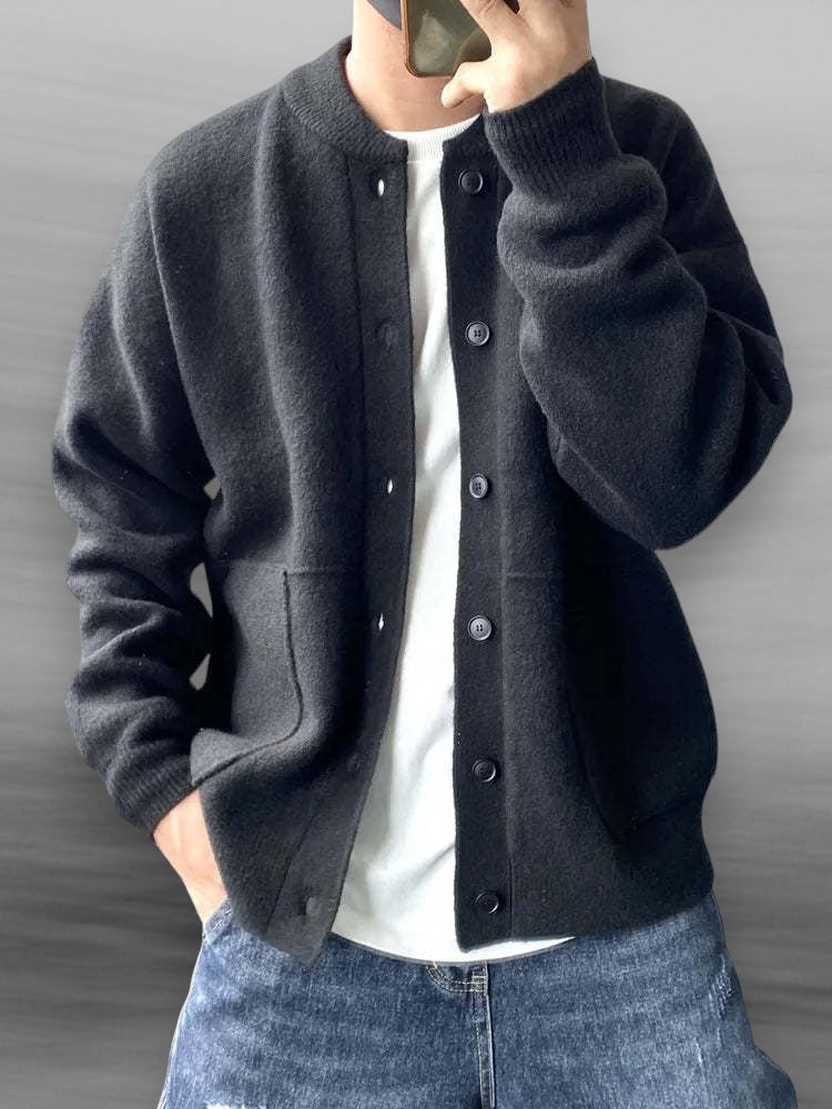 Men's lightweight casual cardigan, perfect for comfortable everyday wear. Stylish layering piece for spring & fall.