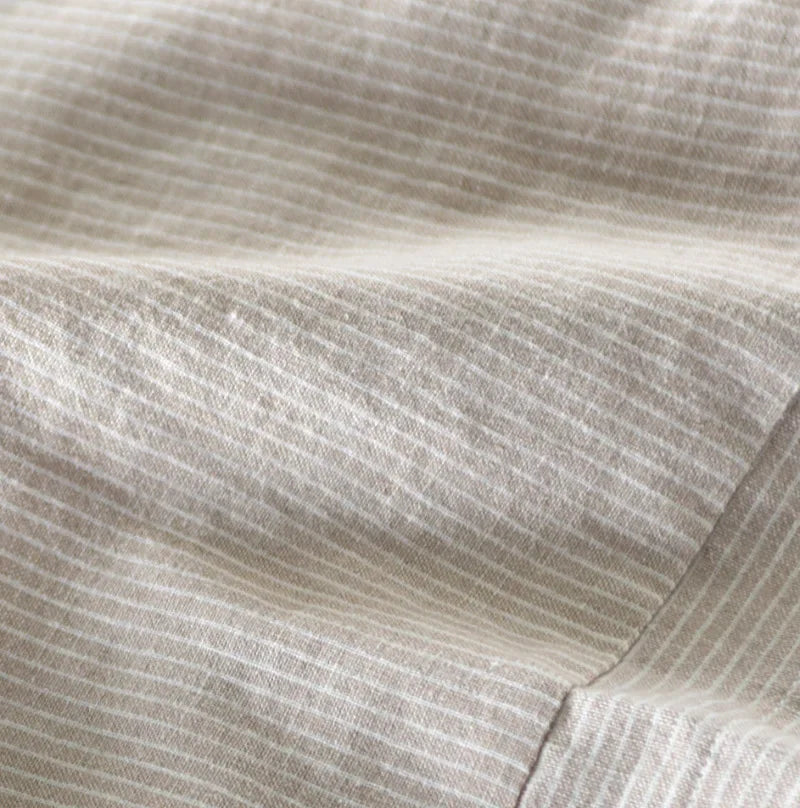 Men's lightweight hooded sweatshirt, designed for ultimate comfort and relaxed everyday wear.