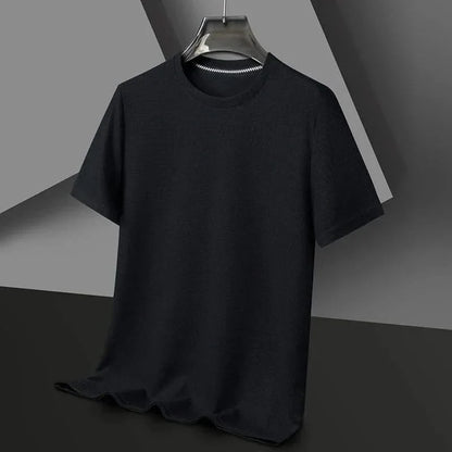 Classic fit men's lightweight t-shirt, ideal for everyday comfort & versatile styling. Soft, breathable men's fashion.