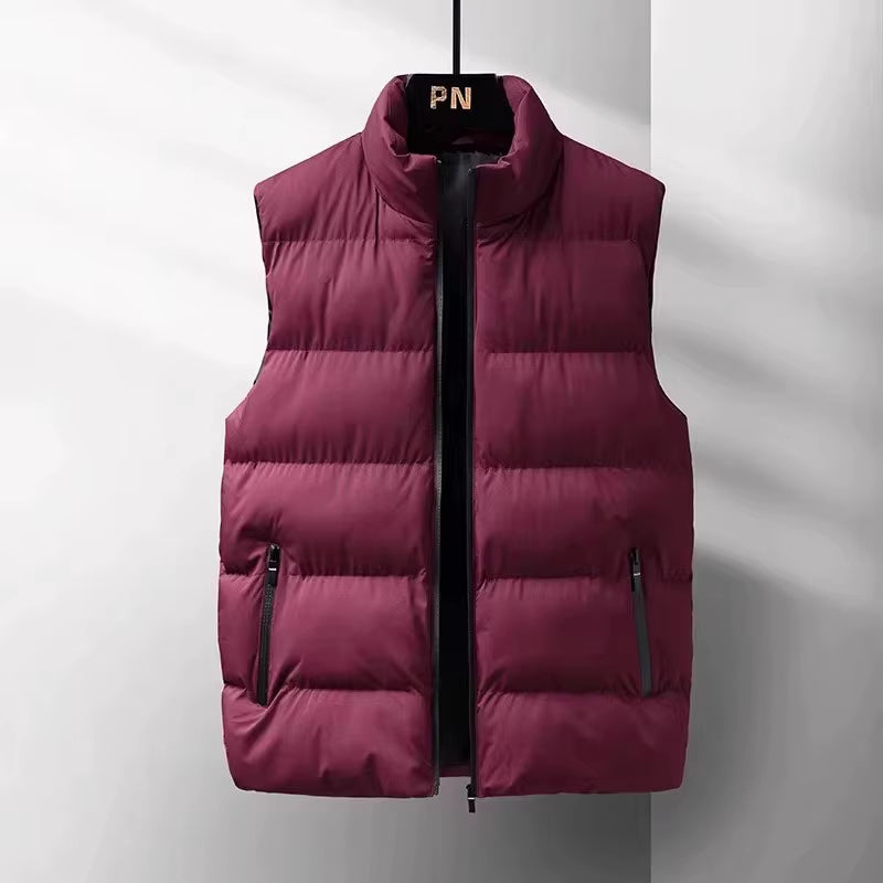 Men's lightweight puffer vest, essential outerwear for everyday comfort. Ideal layering piece for casual wear & active use.