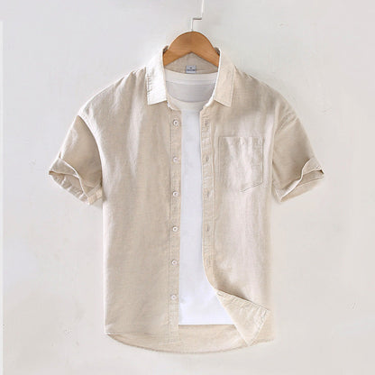 Breathable men's short sleeve shirt with a tailored fit, ideal for stylish and effortless summer fashion.