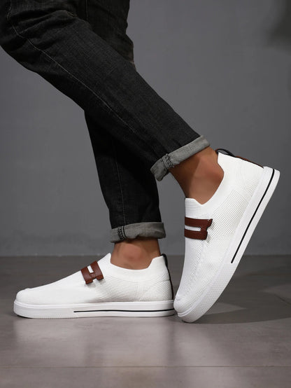 Breathable mesh men's slip-on loafers, ideal for easy wear & lightweight comfort in summer.