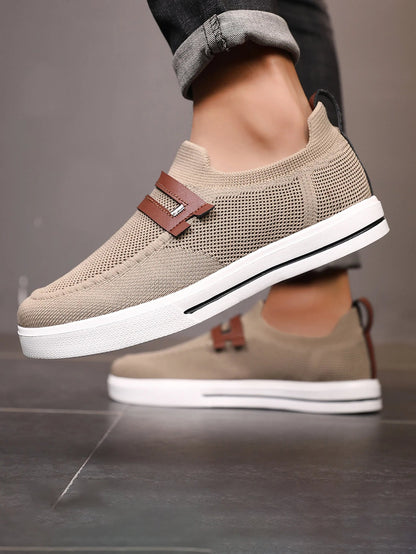 Everyday men's laceless loafers: comfortable, lightweight mesh for easy slip-on style.