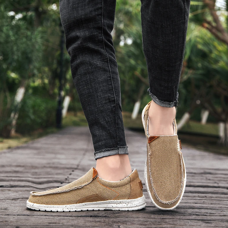 Everyday men's lightweight slip-on shoes, perfect for casual walks or daily errands. Breathable and convenient.