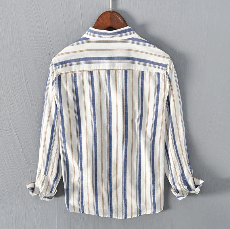 Comfortable men's lightweight striped casual shirt with long sleeves, ideal for relaxed spring and summer outfits.