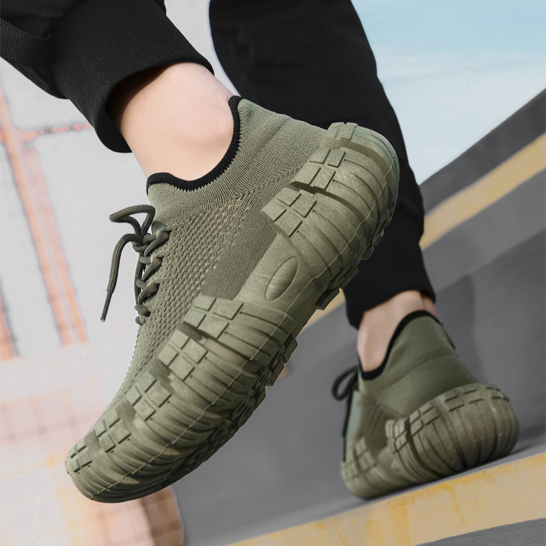 Breathable men's casual shoes, perfect lightweight sneakers for everyday city comfort.