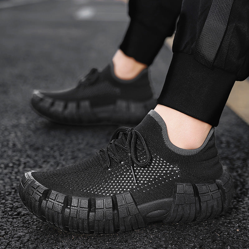 Men's modern lightweight sneakers, designed for ultimate comfort during urban city walks.