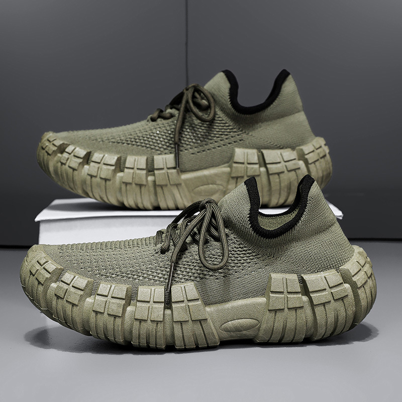 Modern men's sneakers, combining lightweight comfort with sleek urban street style.