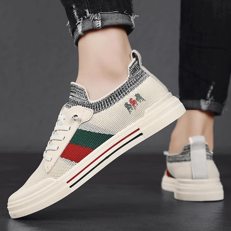Everyday men's casual sneakers, providing lightweight support & all-day comfort.