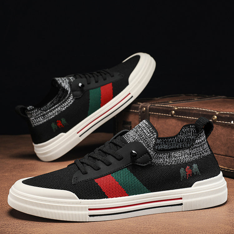 Breathable men's sneakers, ensuring all-day comfort & lightweight feel for walking.
