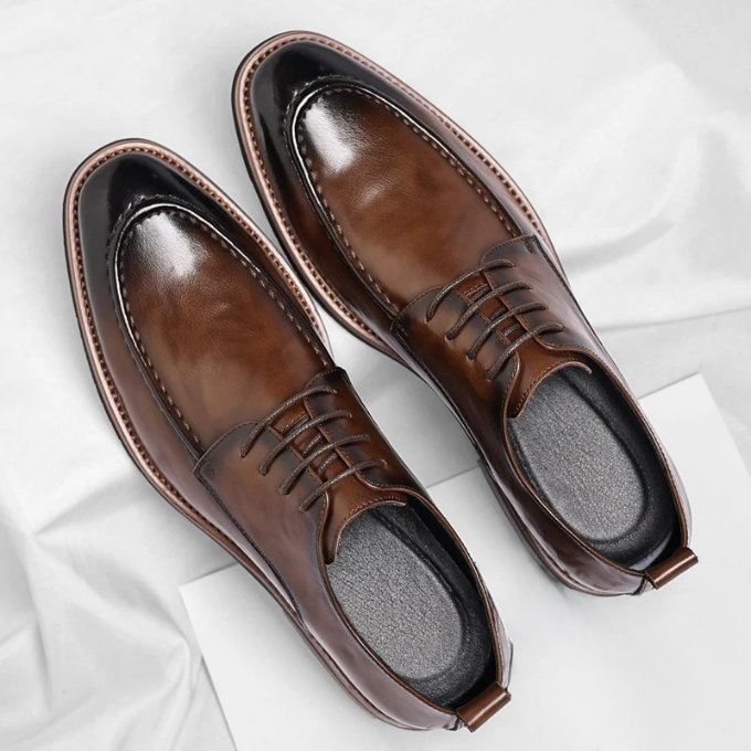 Elegant men's Lorenzio Oxford shoes, classic formal footwear for professional style & special occasions.