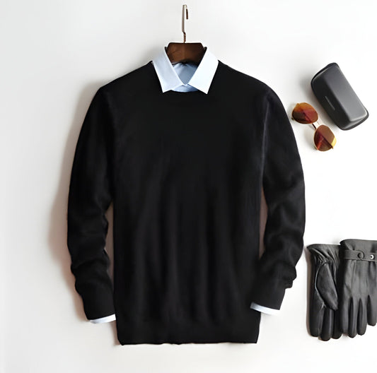 Men's luxury cashmere pullover sweater, high quality and elegant for a sophisticated fall and winter style.