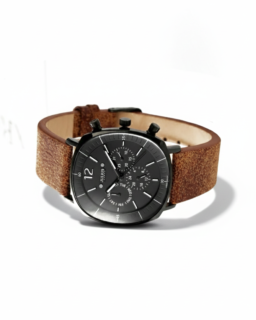 Men's Mason Edge Executive Leather Strap Wristwatch. Classic design, scratch-resistant, multi-function.