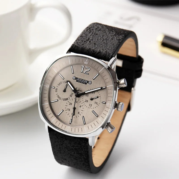 Men's Mason Edge wristwatch with a refined leather strap, perfect for executive style and daily wear.