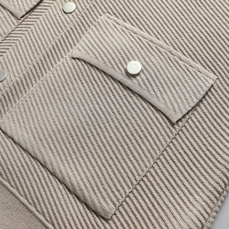 Stylish menswear: Modern fit Mercer everyday jacket for a polished, smart casual look. A wardrobe essential.
