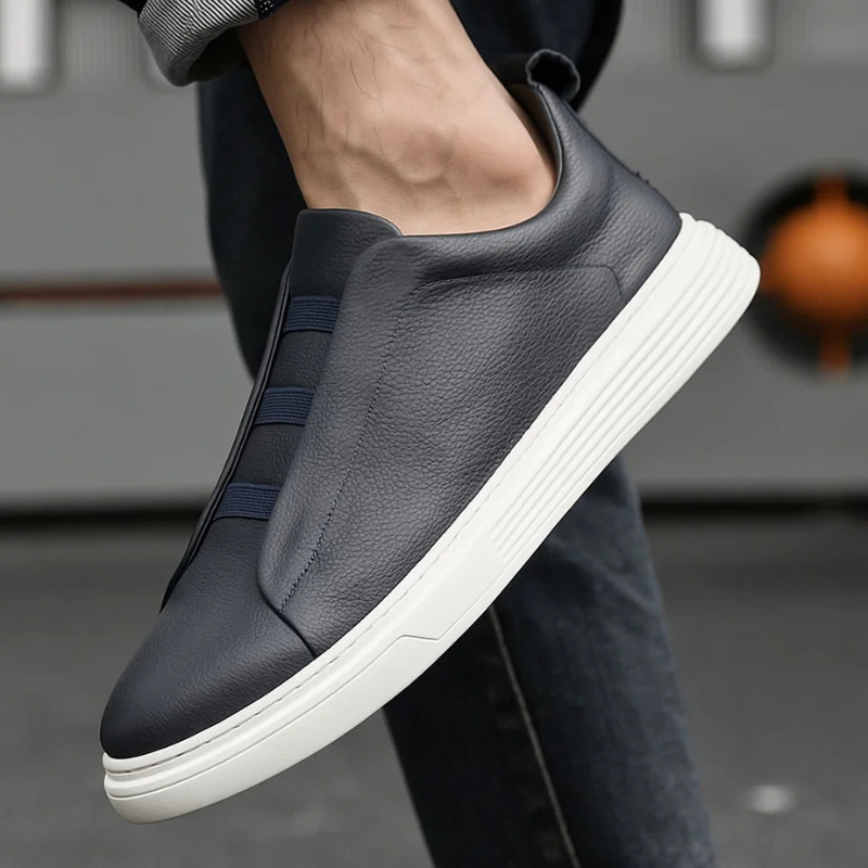 Stylish men's walking shoes in navy and white, perfect for casual everyday wear and fashion.