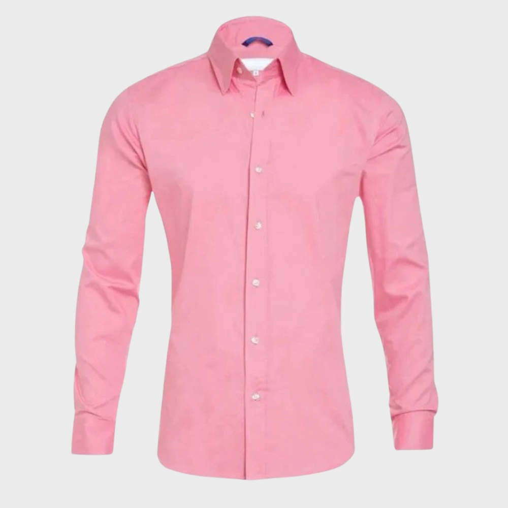 Detail of the neat collar and cuff on a men's Milan wrinkle-free shirt, highlighting quality and style.