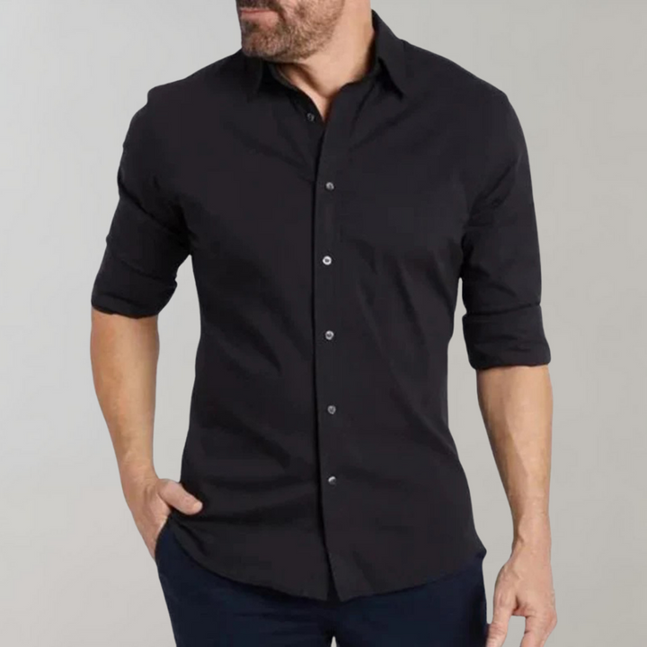 Durable men's Milan easy-care shirt, maintaining its wrinkle-free style through long wear.