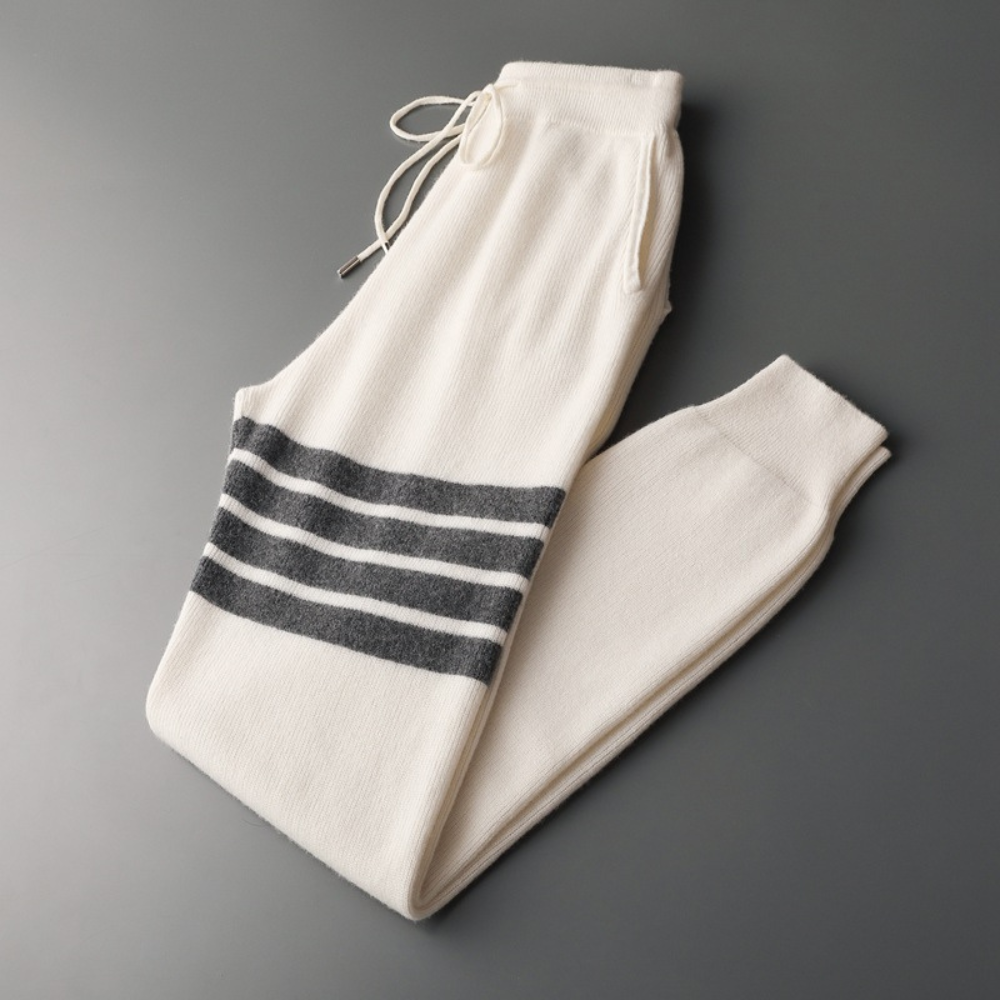 Men's fashion Milano knit striped matching set. Versatile & comfortable two-piece apparel for men.