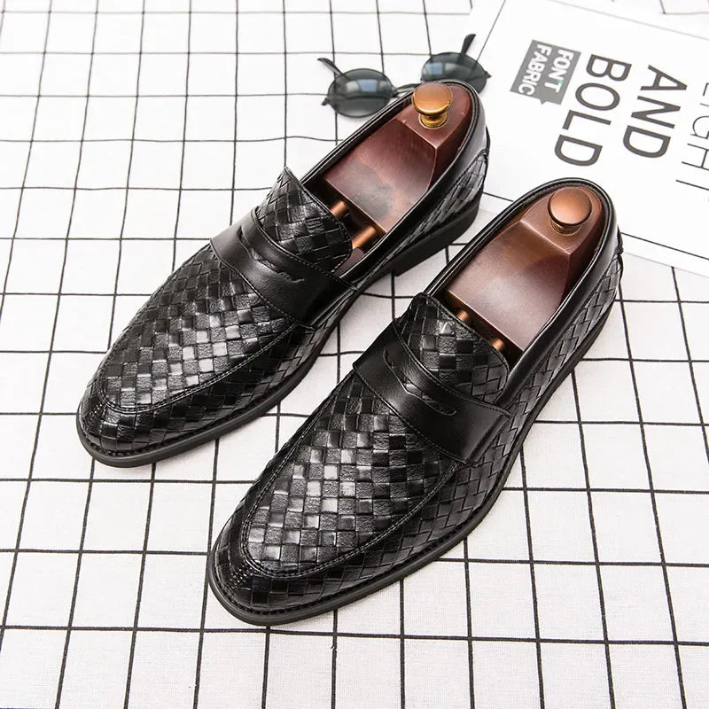 Comfortable men's woven slip-on loafers, Milano style, ideal for daily wear. Classic and stylish men's fashion shoes.