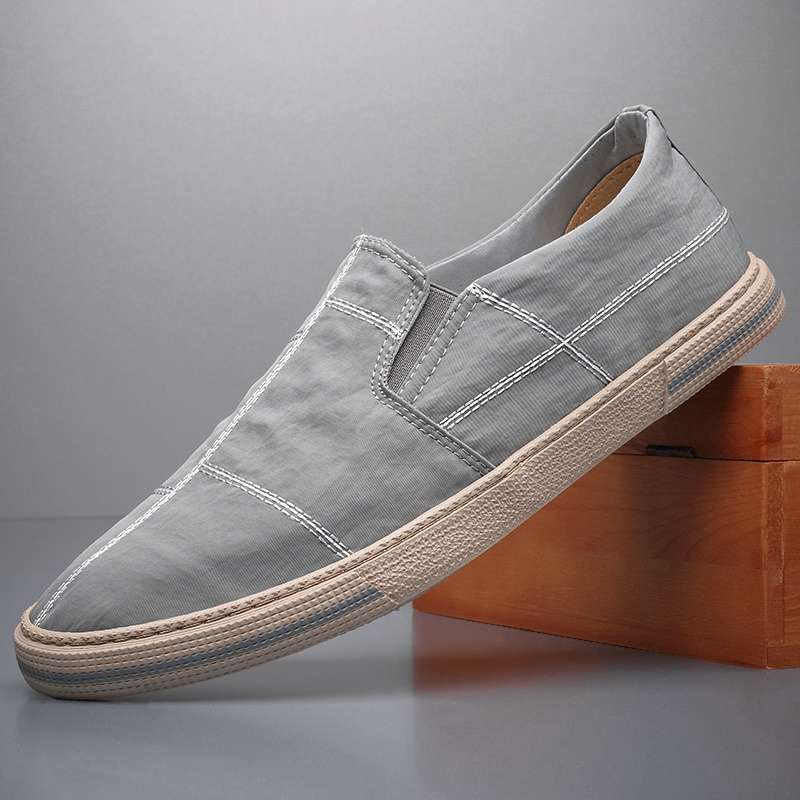 Easy wear men's casual shoes, art-inspired design, breathable for daily use.