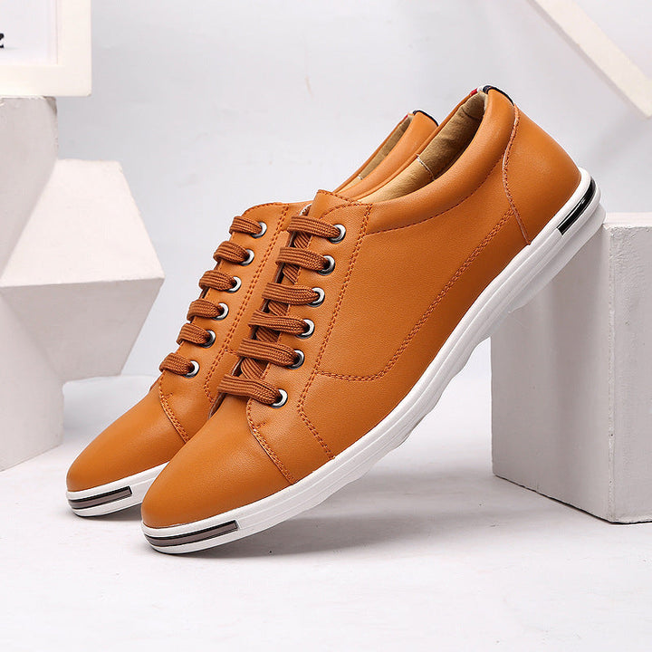 Comfortable men's casual sneakers, perfect for walking and everyday wear. Modern style.