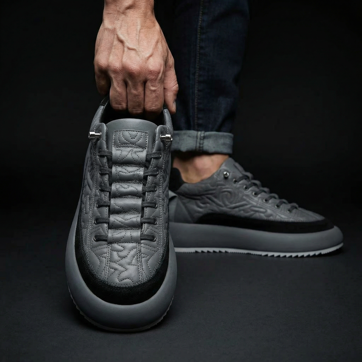 Textured men's sneakers with a striking contrast sole, combining modern style and lightweight comfort.