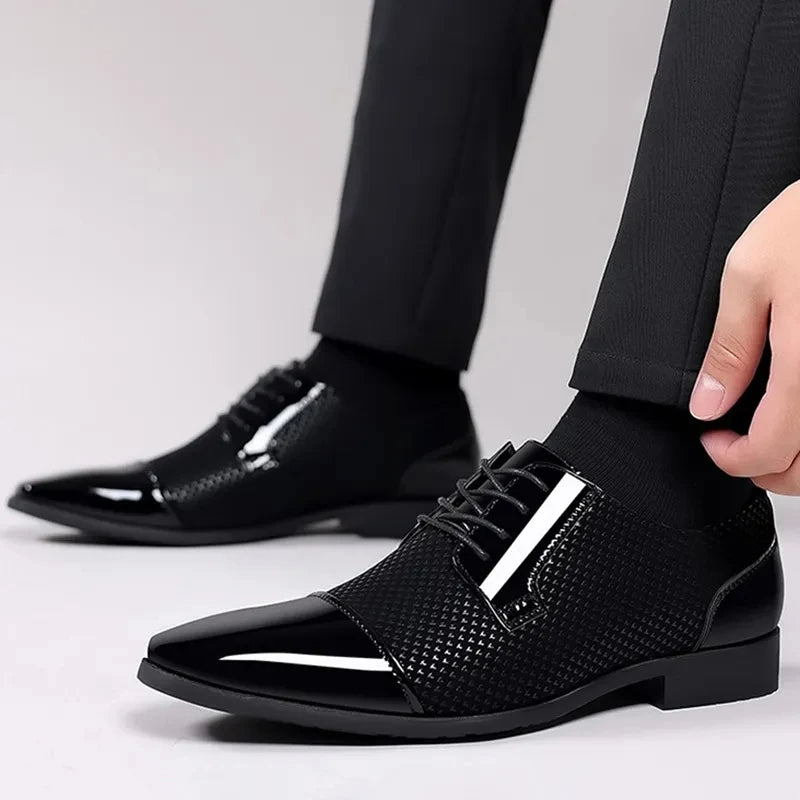 Distinctive patterned men's oxford dress shoes with a modern texture, enhancing any formal look.