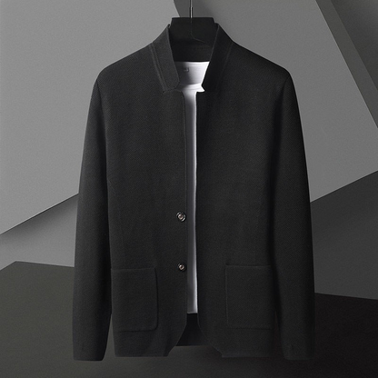 Man wearing a versatile modform structured everyday jacket, showcasing its modern casual style & comfortable fit.
