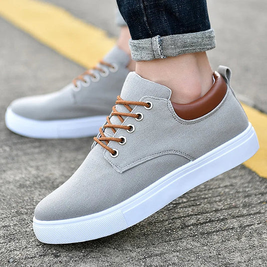 Men's Monarch Low-Top Sneakers, perfect for everyday comfort and casual style.