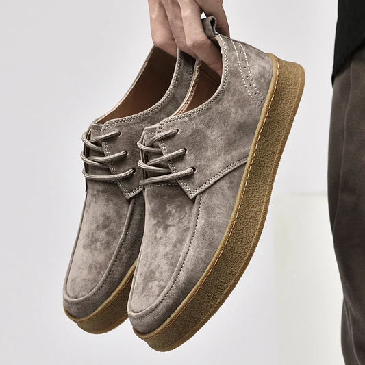Men's Montaro lace-up casual shoes, ideal for comfortable everyday wear and refined style.