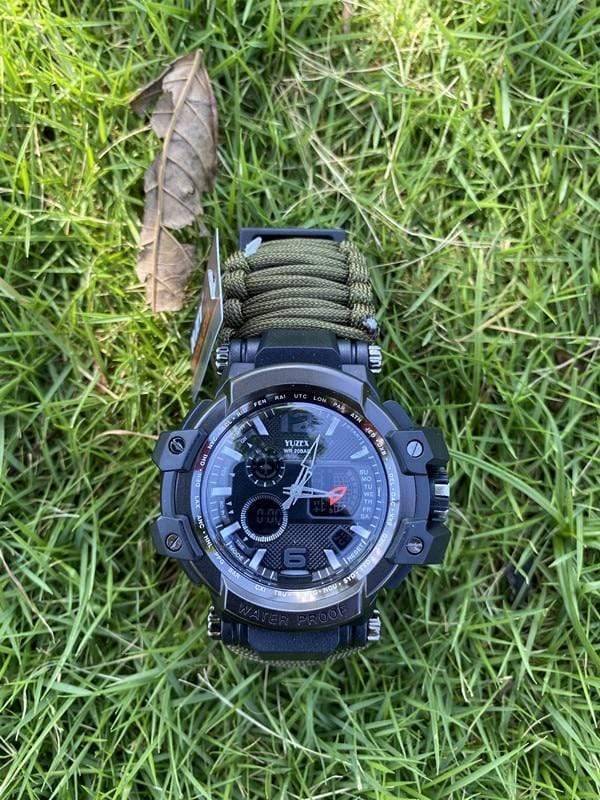 High-performance men's paracord survival watch, designed for ultimate outdoor and tactical readiness