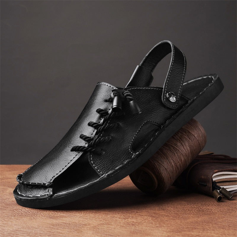 Men's Nomad casual walking sandals with a flexible cross-wrap upper, designed for all-day comfort and support.