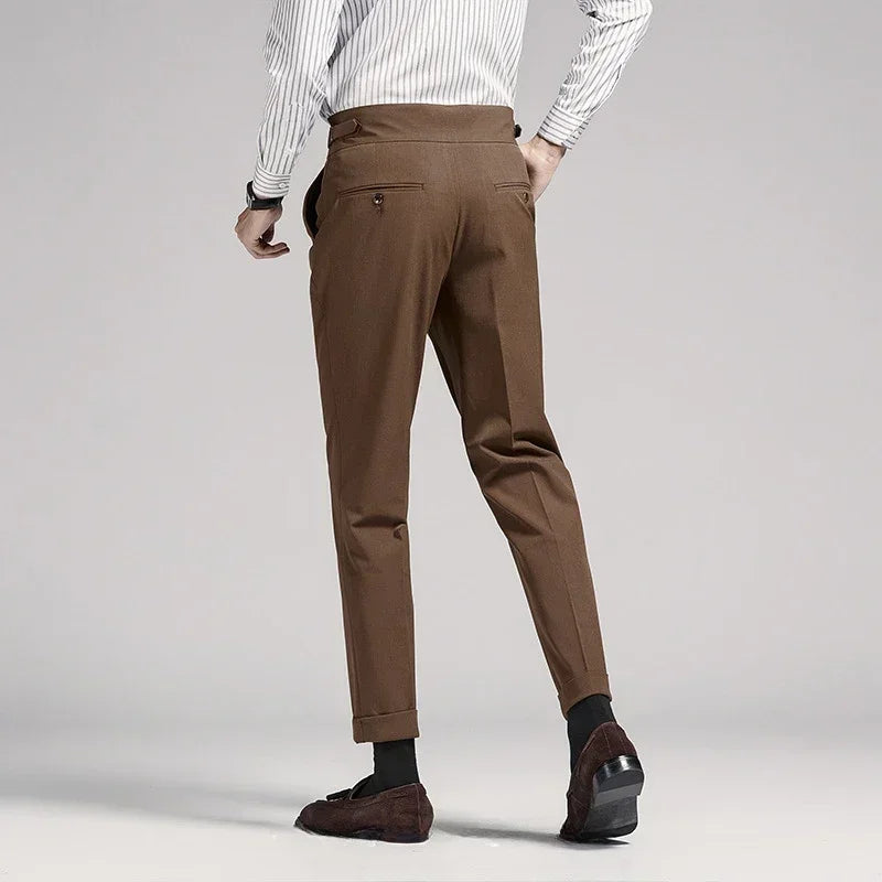 Navy blue men's pleated pants, classic old money style, ideal for formal & smart casual outfits.