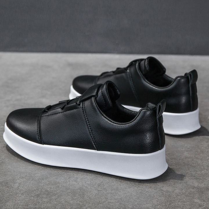 Athletic-inspired men's Orlando sneakers, great for casual everyday fashion.