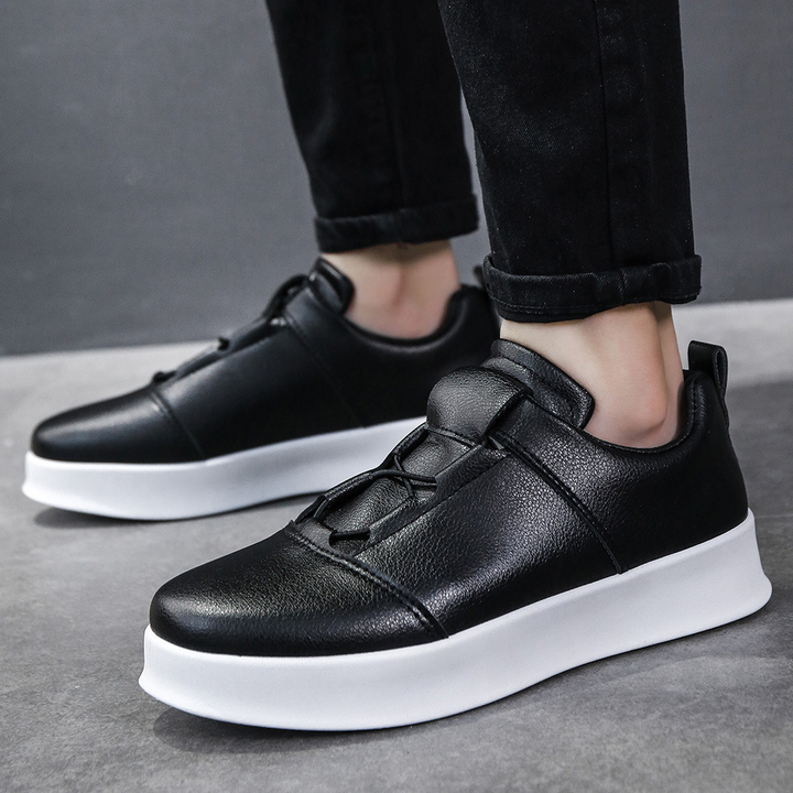 Men's Orlando Classic sneakers, versatile footwear for casual & stylish outfits.