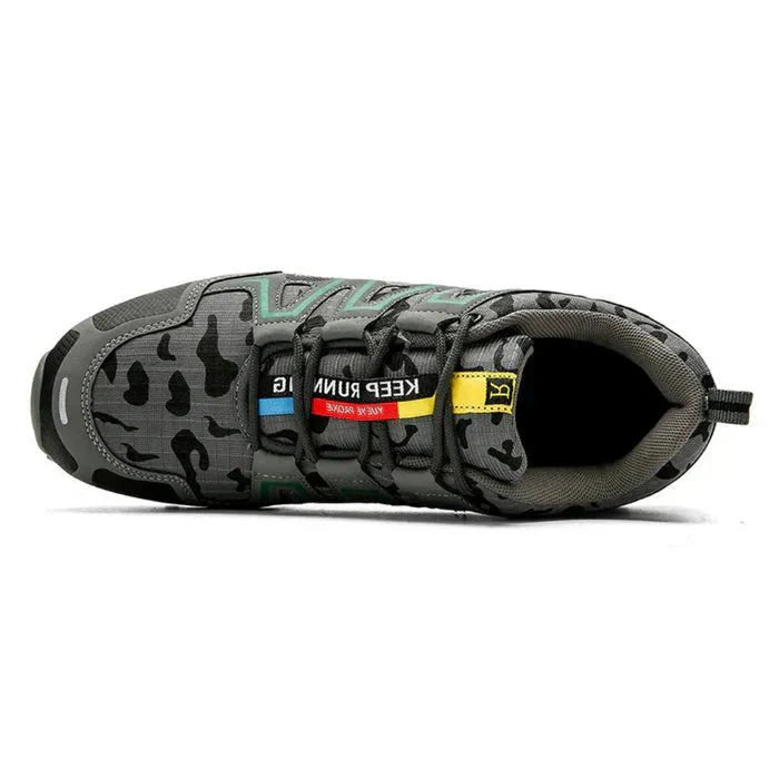 Men's fashion camo sneakers: orthopedic foot support, cushioned sole, perfect for daily wear.
