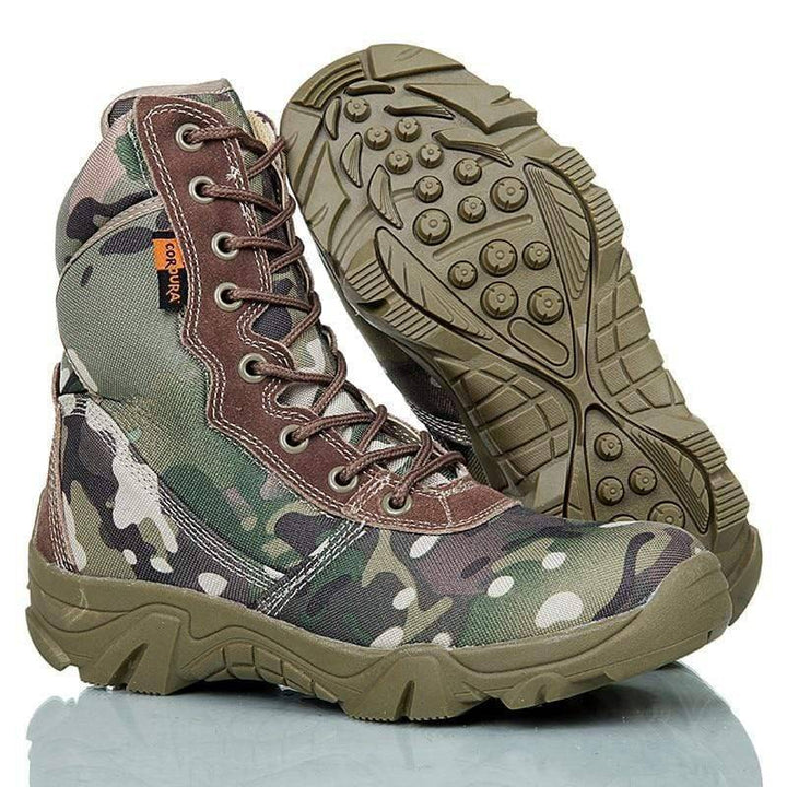 Men's outdoor waterproof tactical hiking boots for trekking in rugged terrain