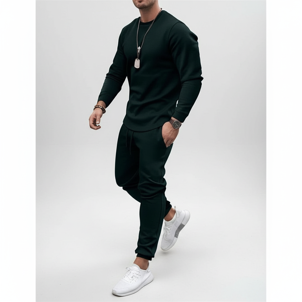 Versatile Kirk men's active tracksuit set. Essential fitness attire for training and leisure.