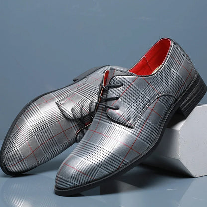 Bold men's oxford shoes with a distinctive plaid design, ideal for professional style.