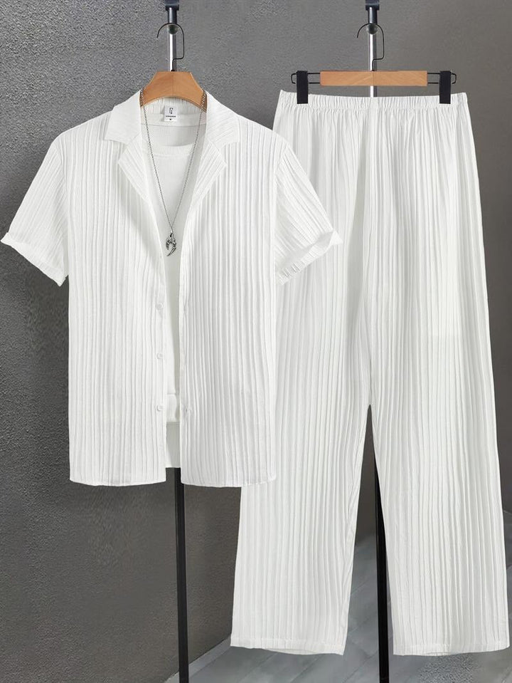 Men's pleated lounge set, soft knit two-piece, relaxed fit for ultimate comfort and casual wear.