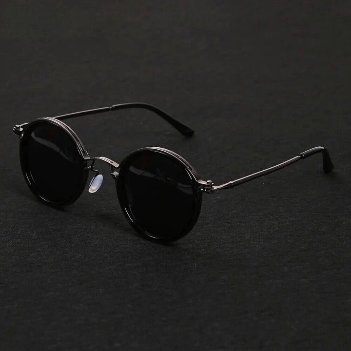 Polarized double bridge men's sunglasses with sturdy metal frame. Anti-glare for outdoor activities.