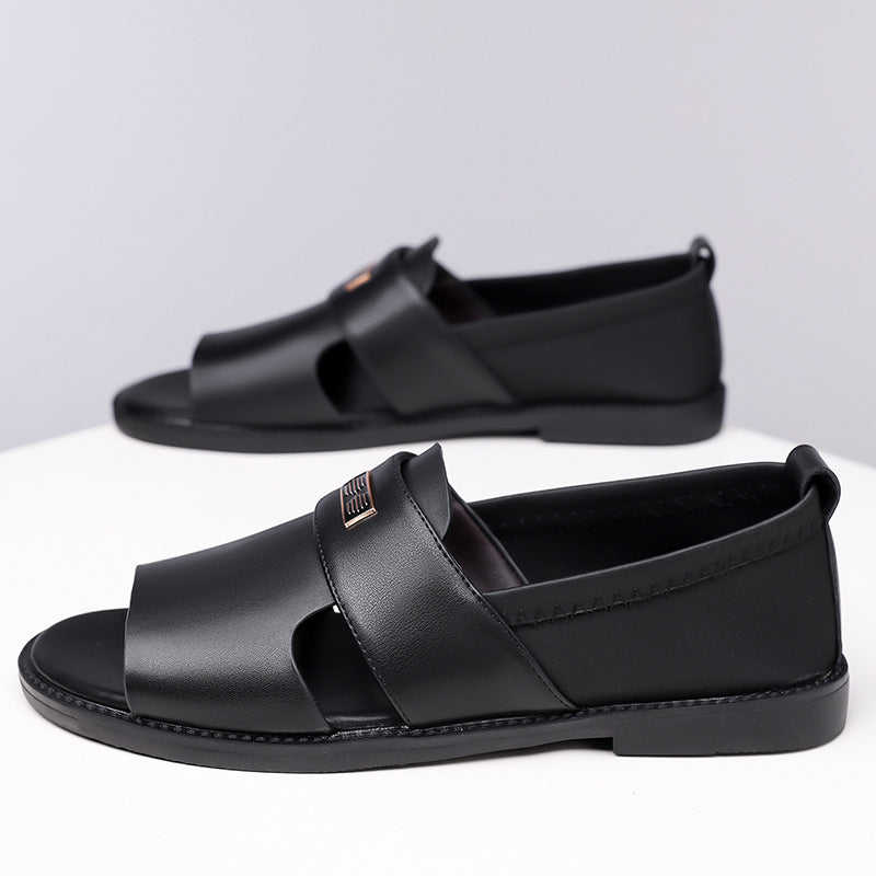 Men's comfortable walking sandals with adjustable straps, suitable for various outdoor and casual settings.