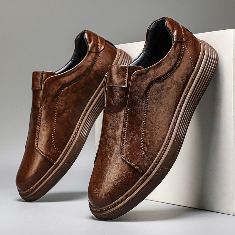 Men's premium casual sneakers for everyday comfort and versatile style.
