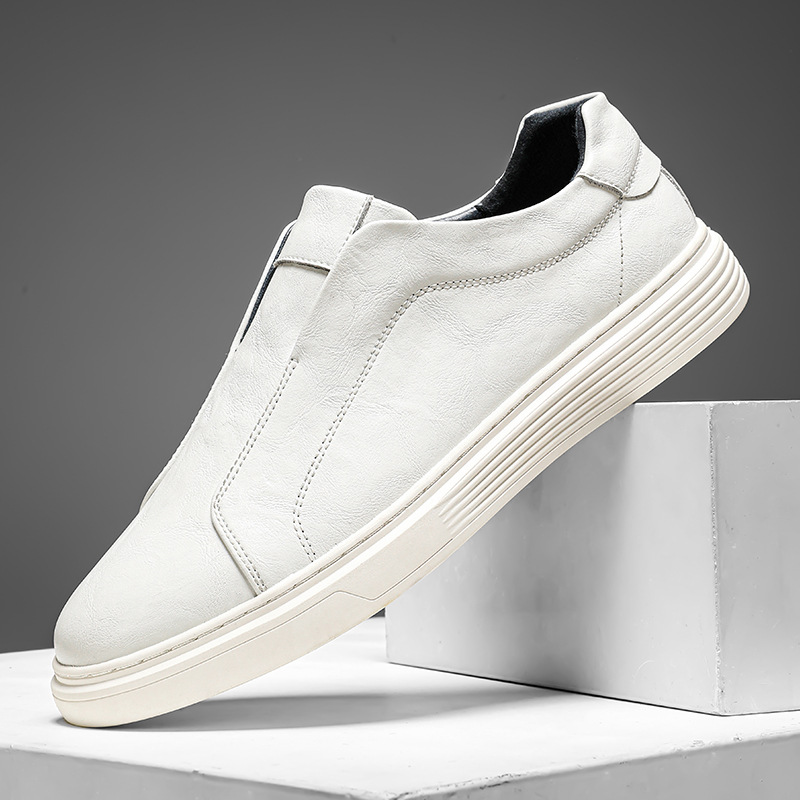 Premium men's walking sneakers, offering ultimate support and style.