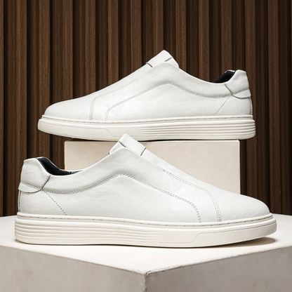 Men's athletic-style casual shoes, great for daily wear & comfort.